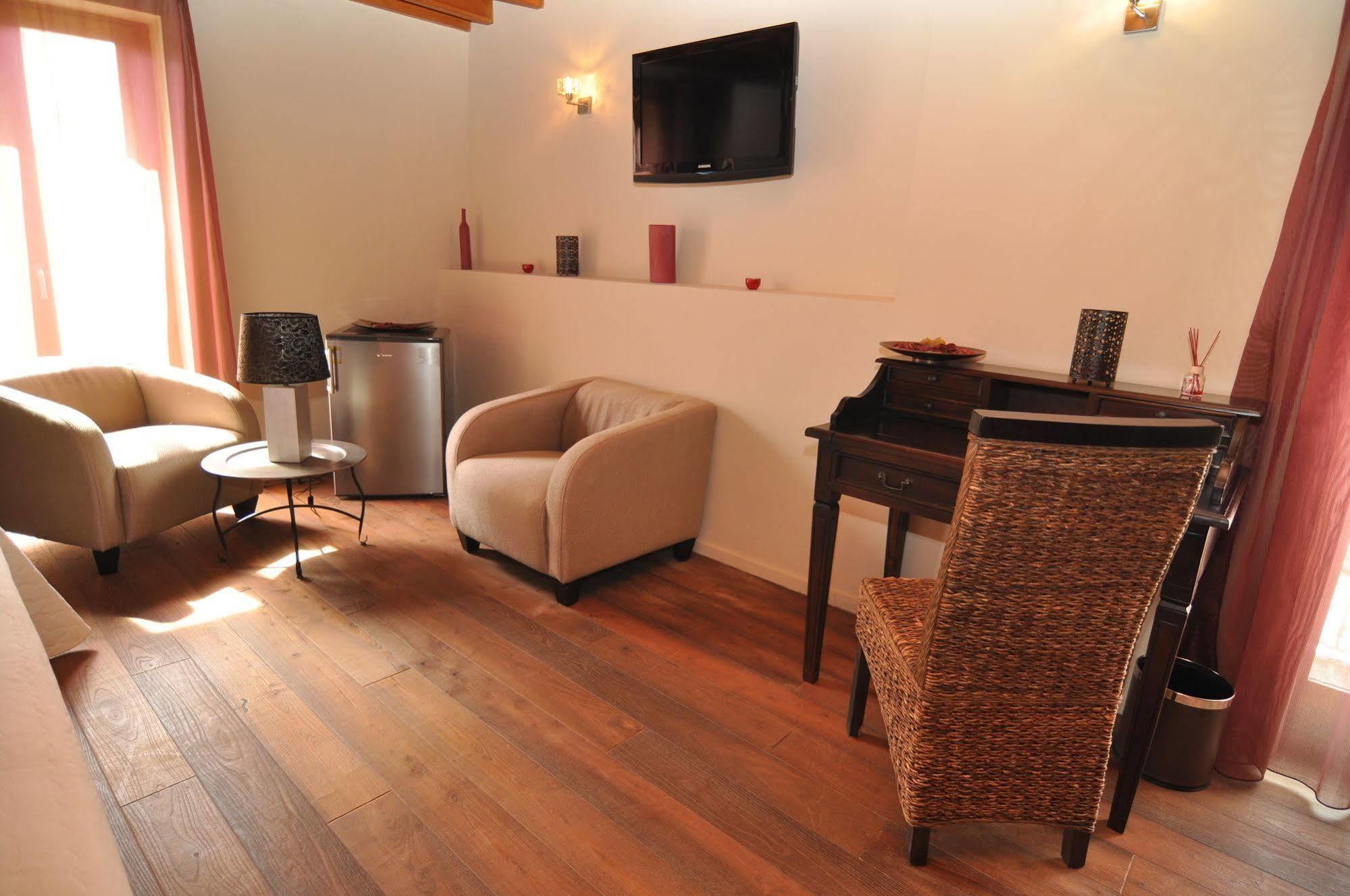 Hostal De Cabrit Sant Mateu Zewnętrze zdjęcie